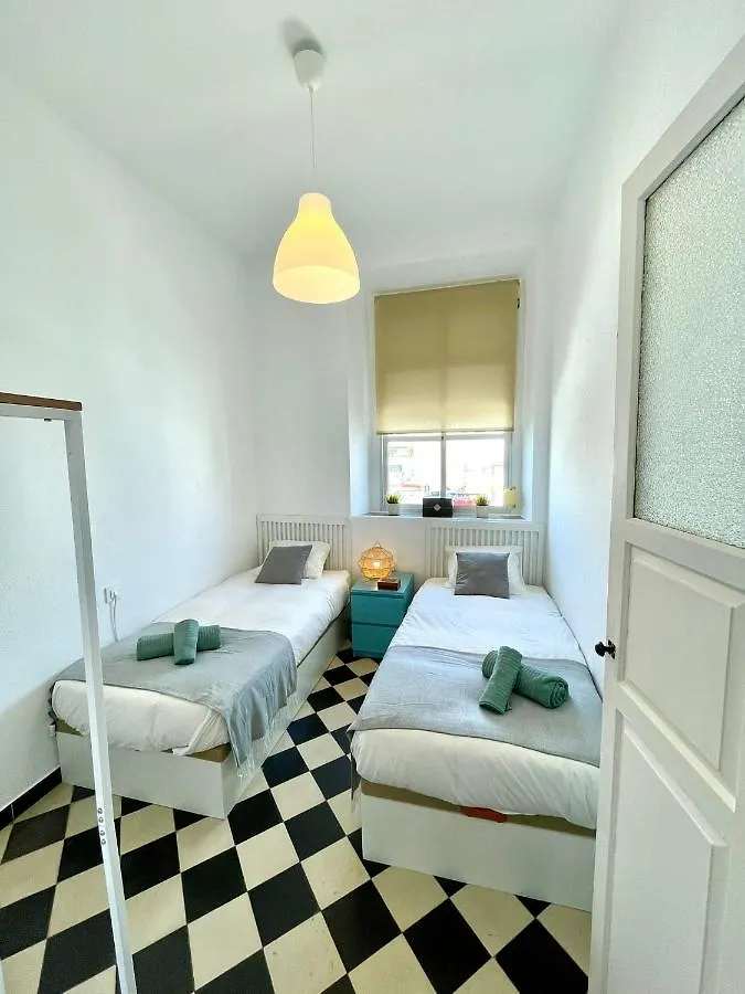 Gatu Villa Salinera, 